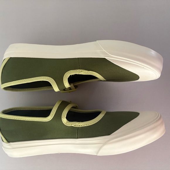 Vans Olive Green Mary Jane Shoes with Cream Accents - Picture 9 of 9
